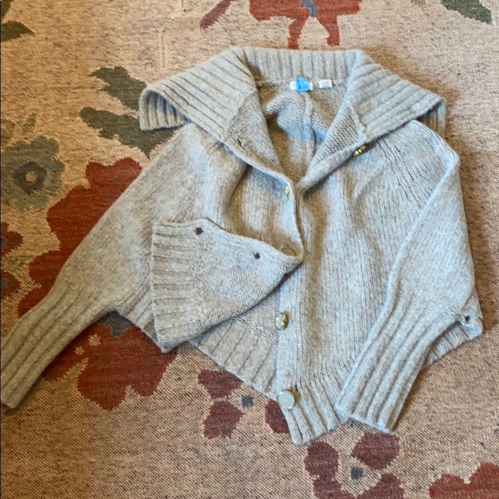 🌹buttoned shawl🌹